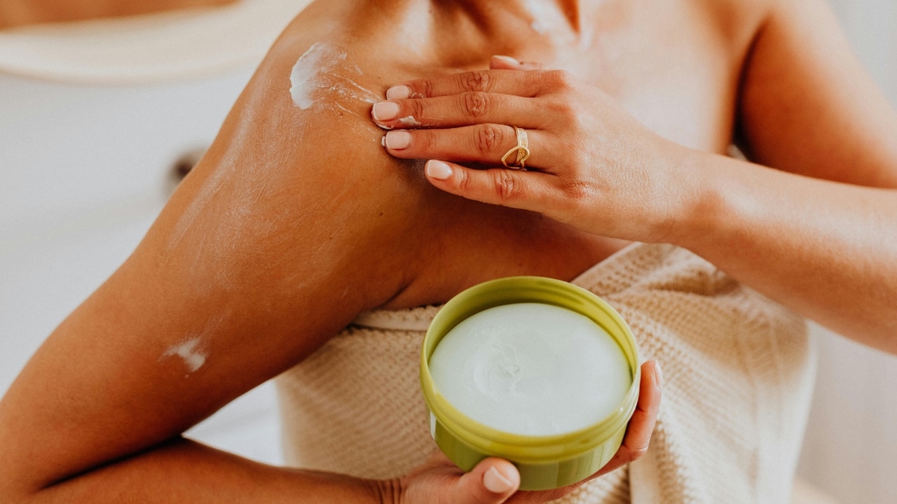 Benefits of Applying Raw Milk on Face