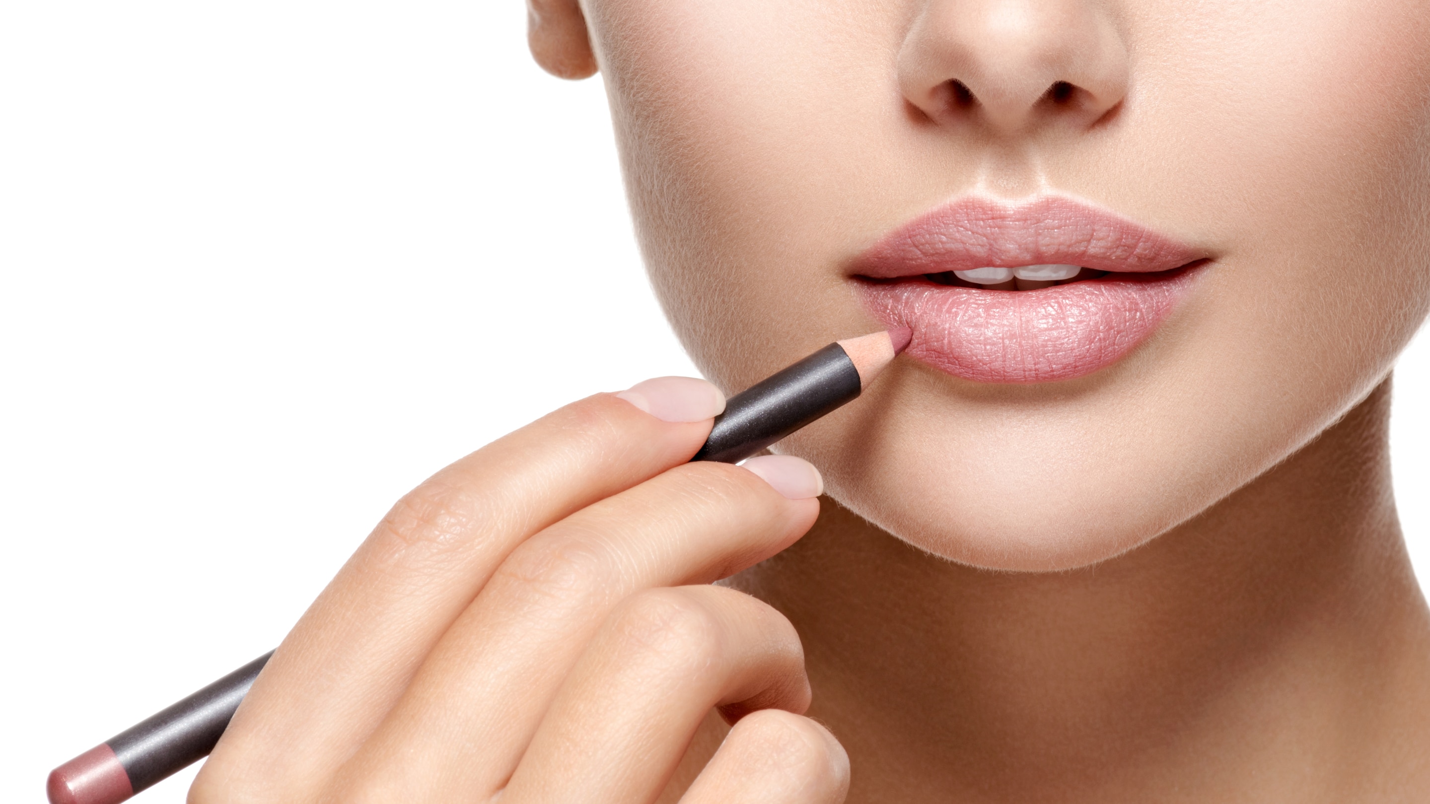 Common Lip Liner Mistakes to Avoid