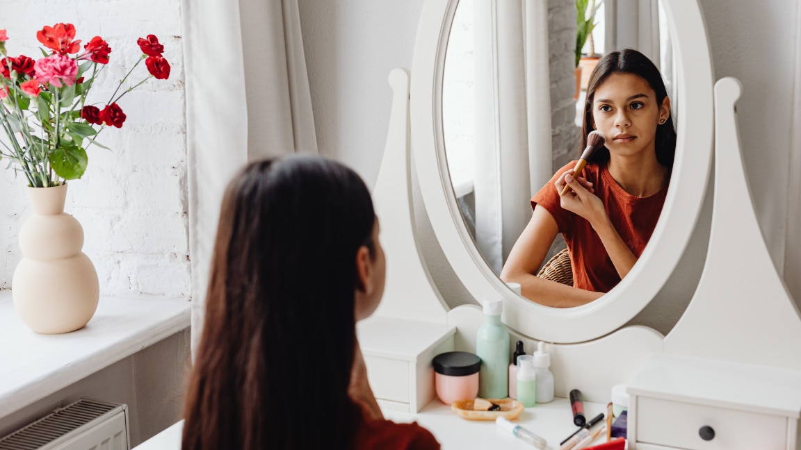 Easy Makeup Steps for a Fresh Teenage Look