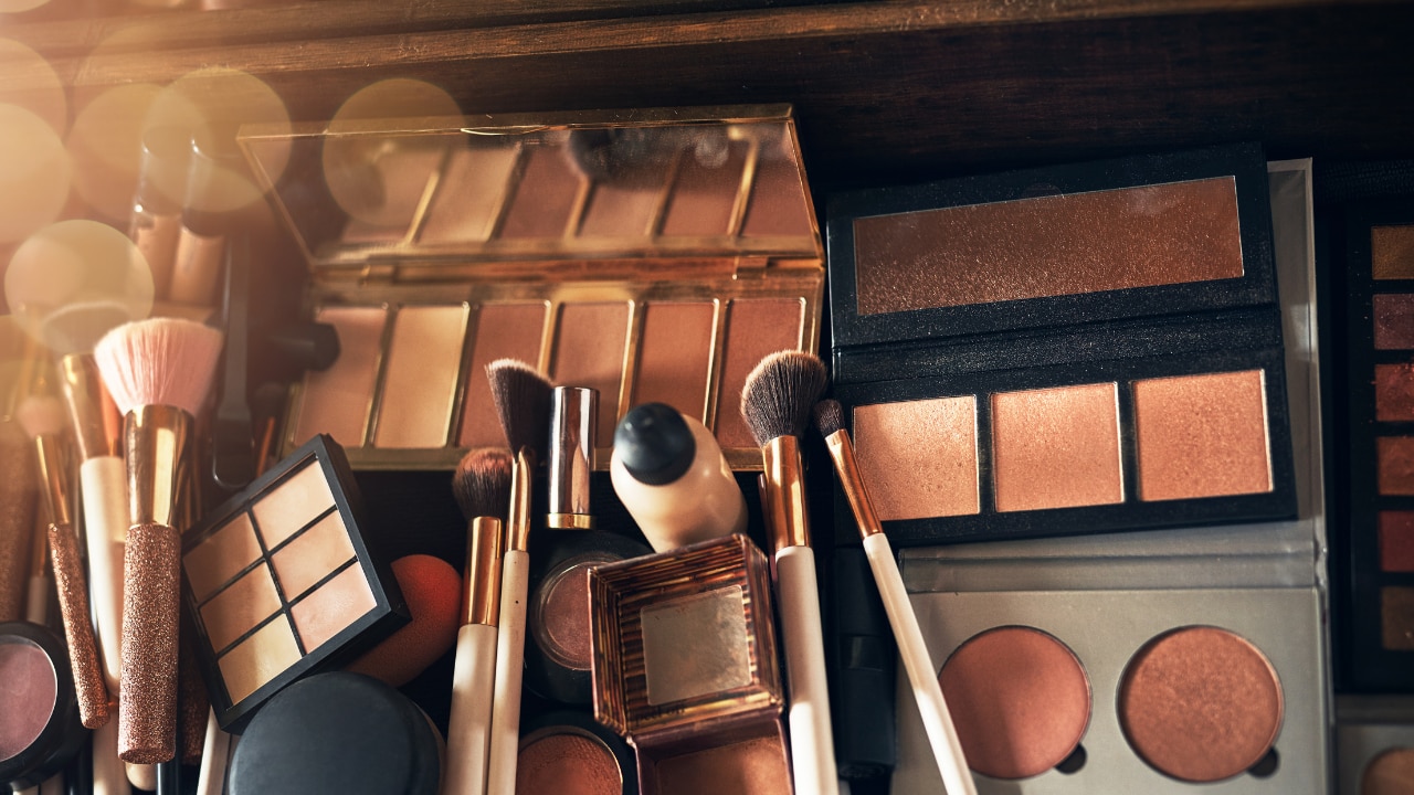 Why Heavy Makeup Isn’t Ideal for Young Skin