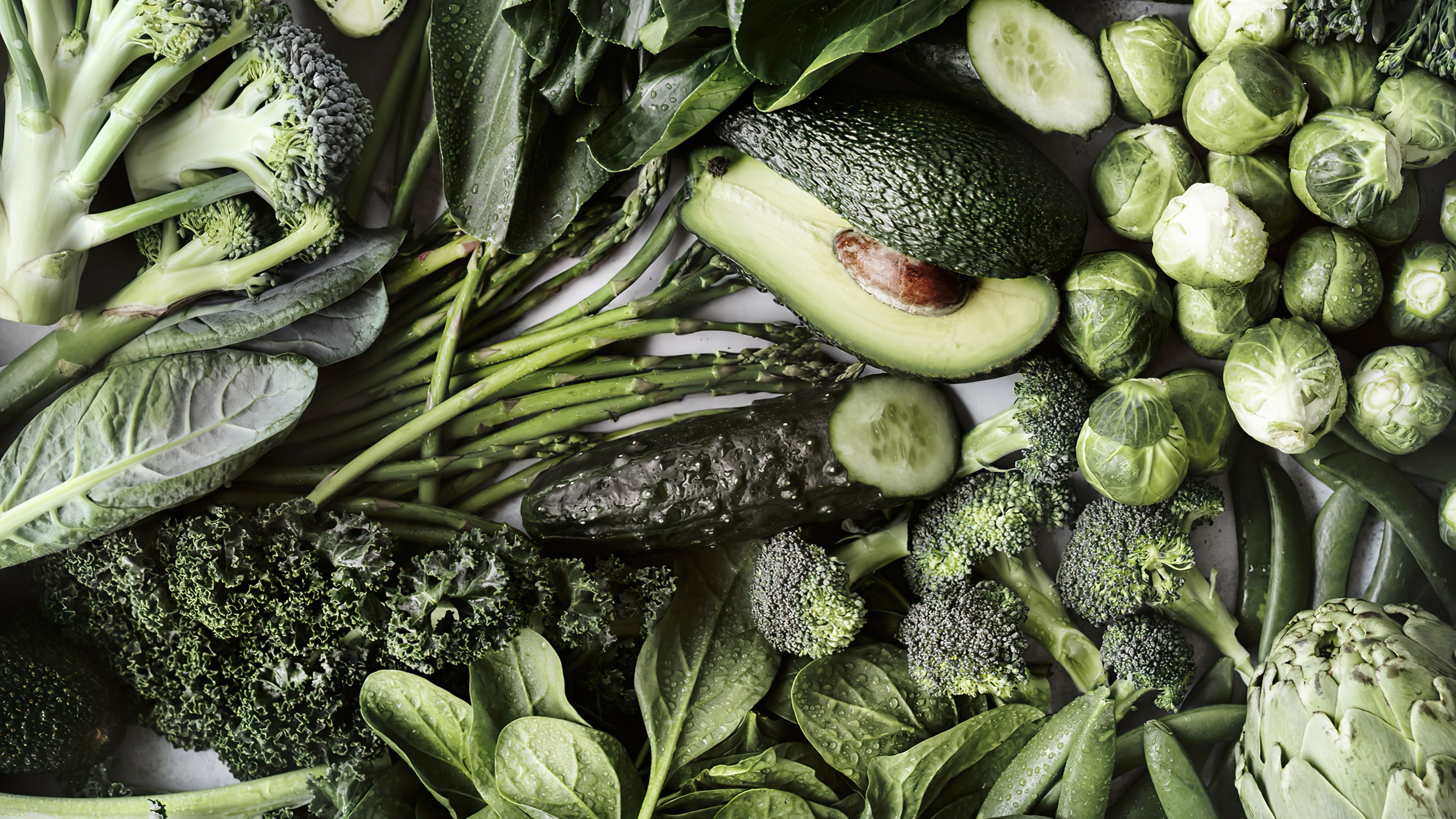 Leafy Green Vegetables (Spinach, Kale):