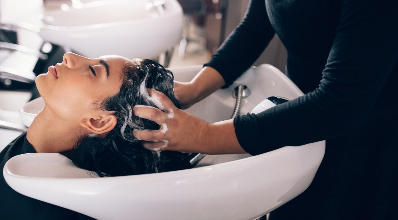 Expert Maintenance Tips for Medium Feather Cuts