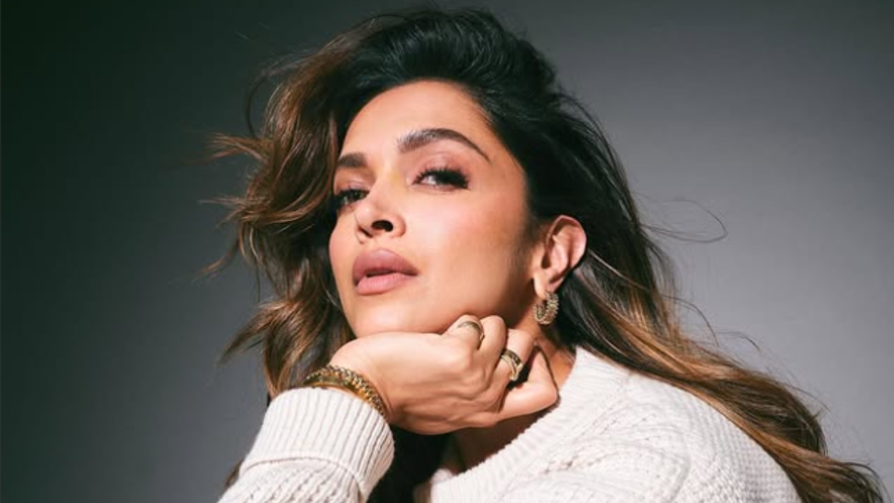 21. Feather Cut with Side Part Glam