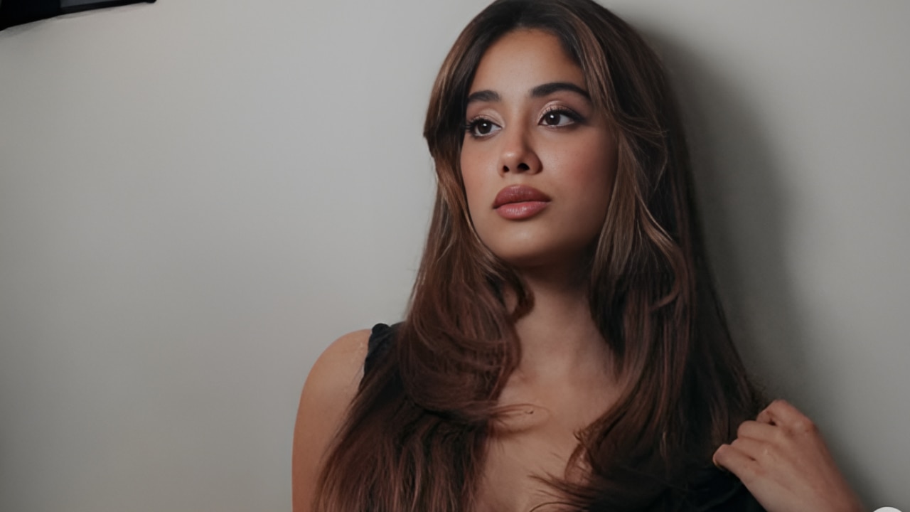 13. Shaggy Feather Cut