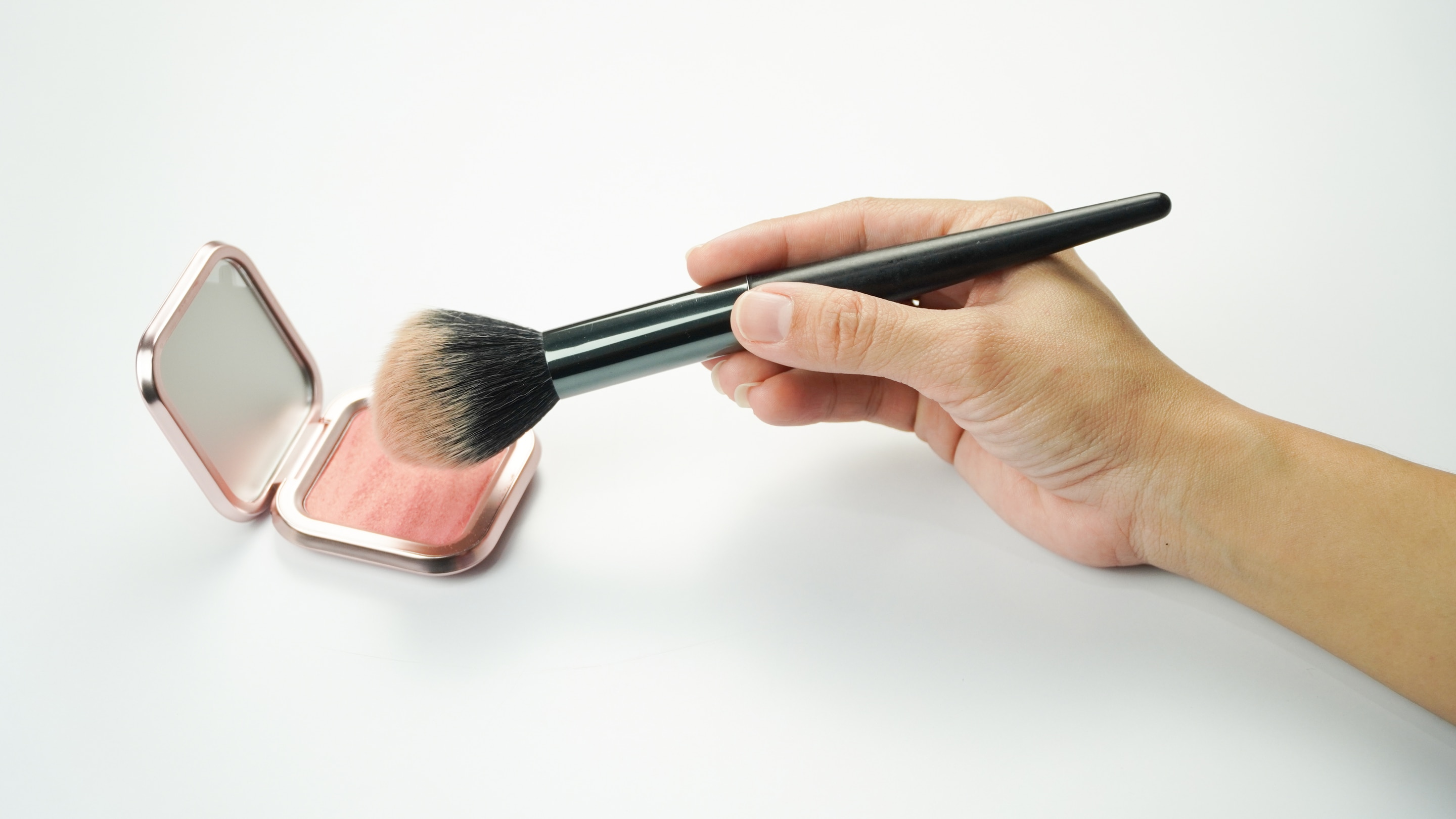 Common Mistakes When Using Makeup Brushes