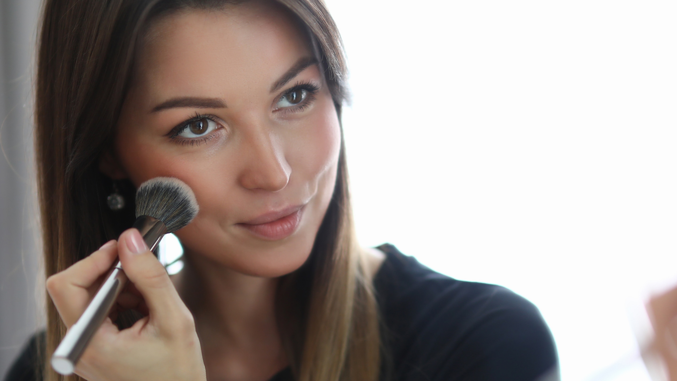 Pro Tips for Using Makeup Brushes Effectively