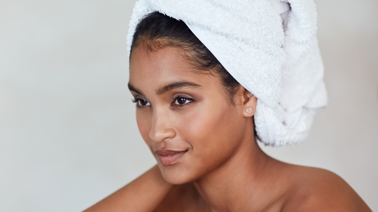 Refreshes Tired-Looking Skin