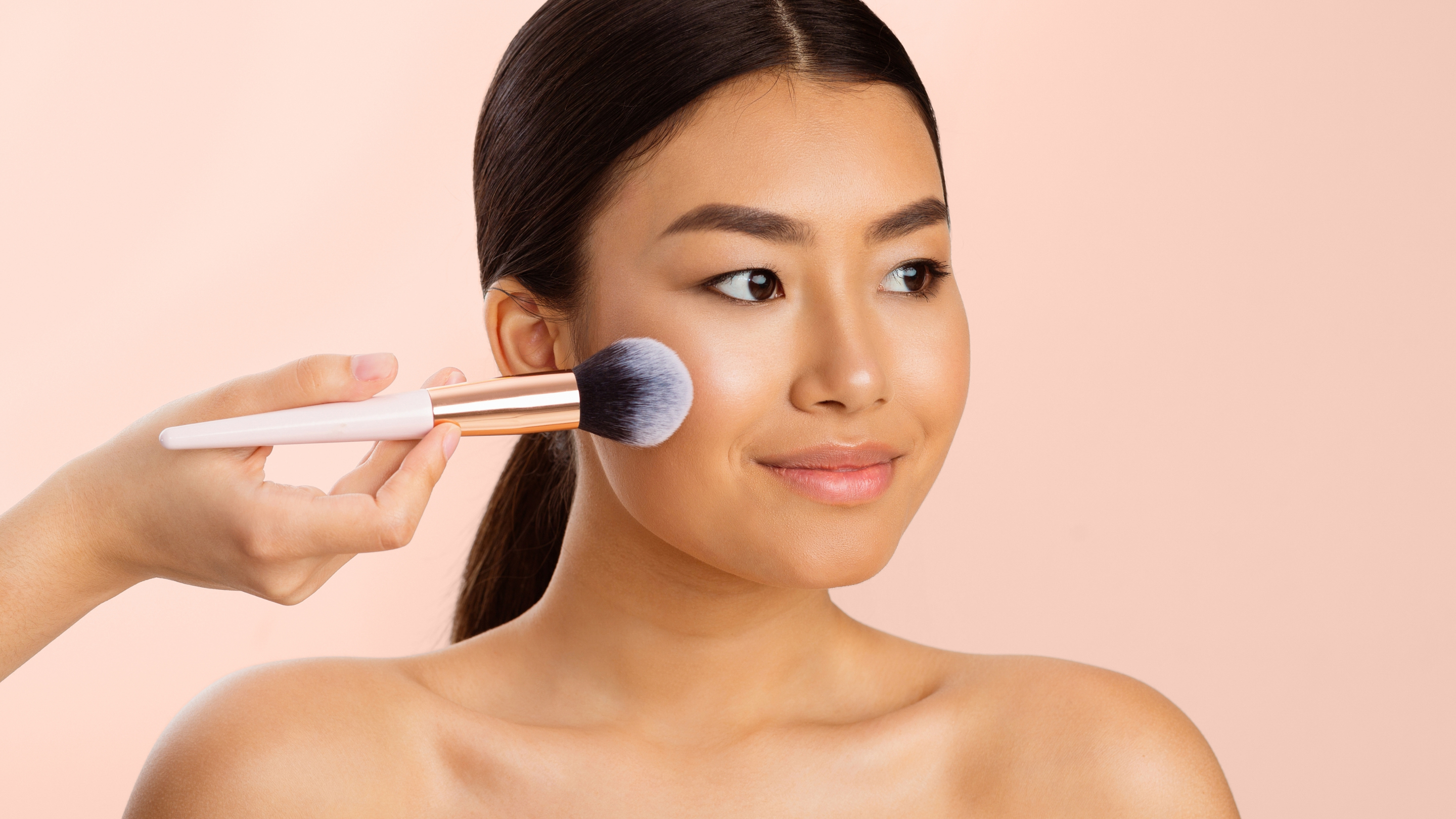 How to apply bronzer and contour correctly