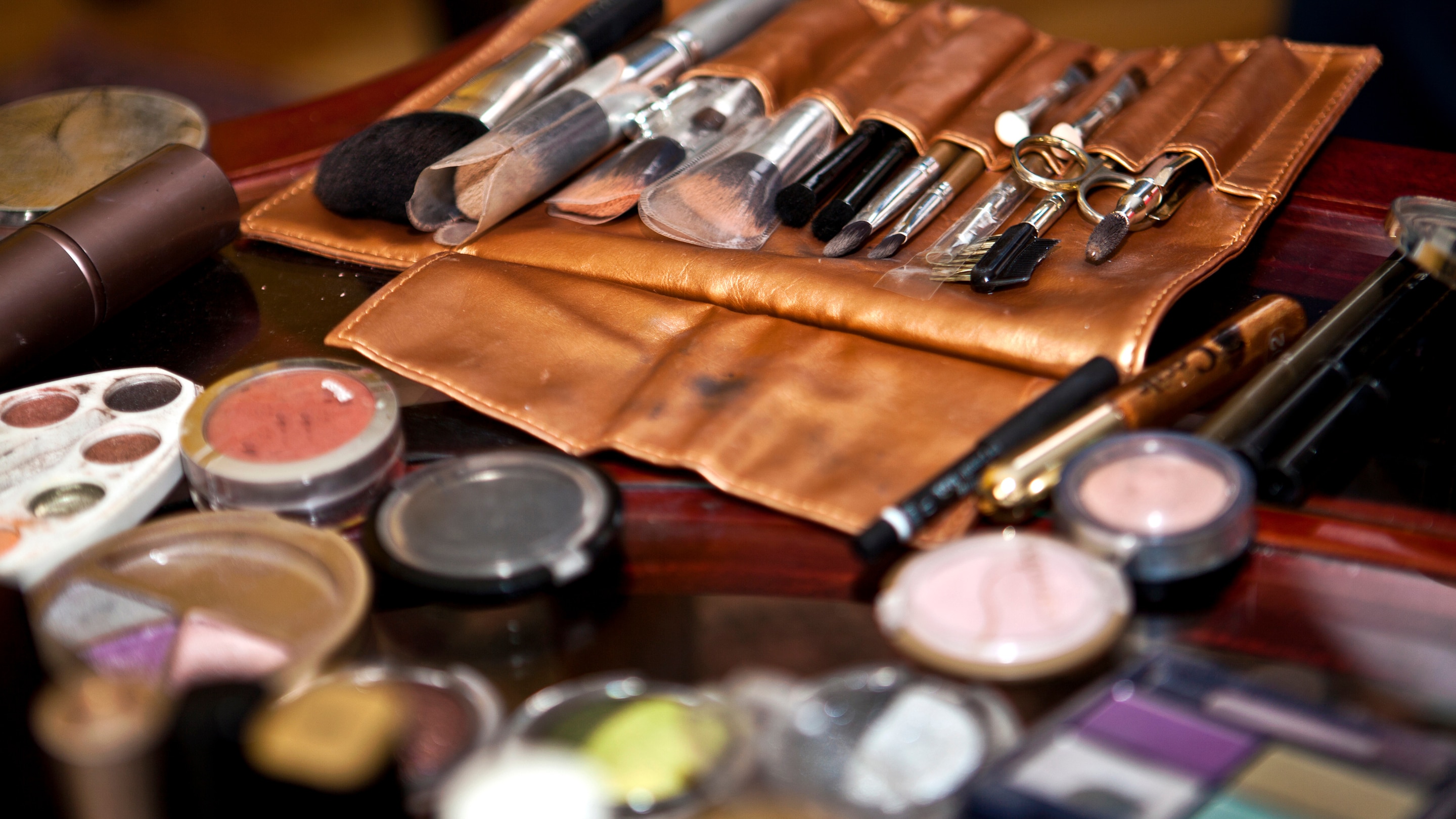 How to Pack Your Bridal Makeup Kit