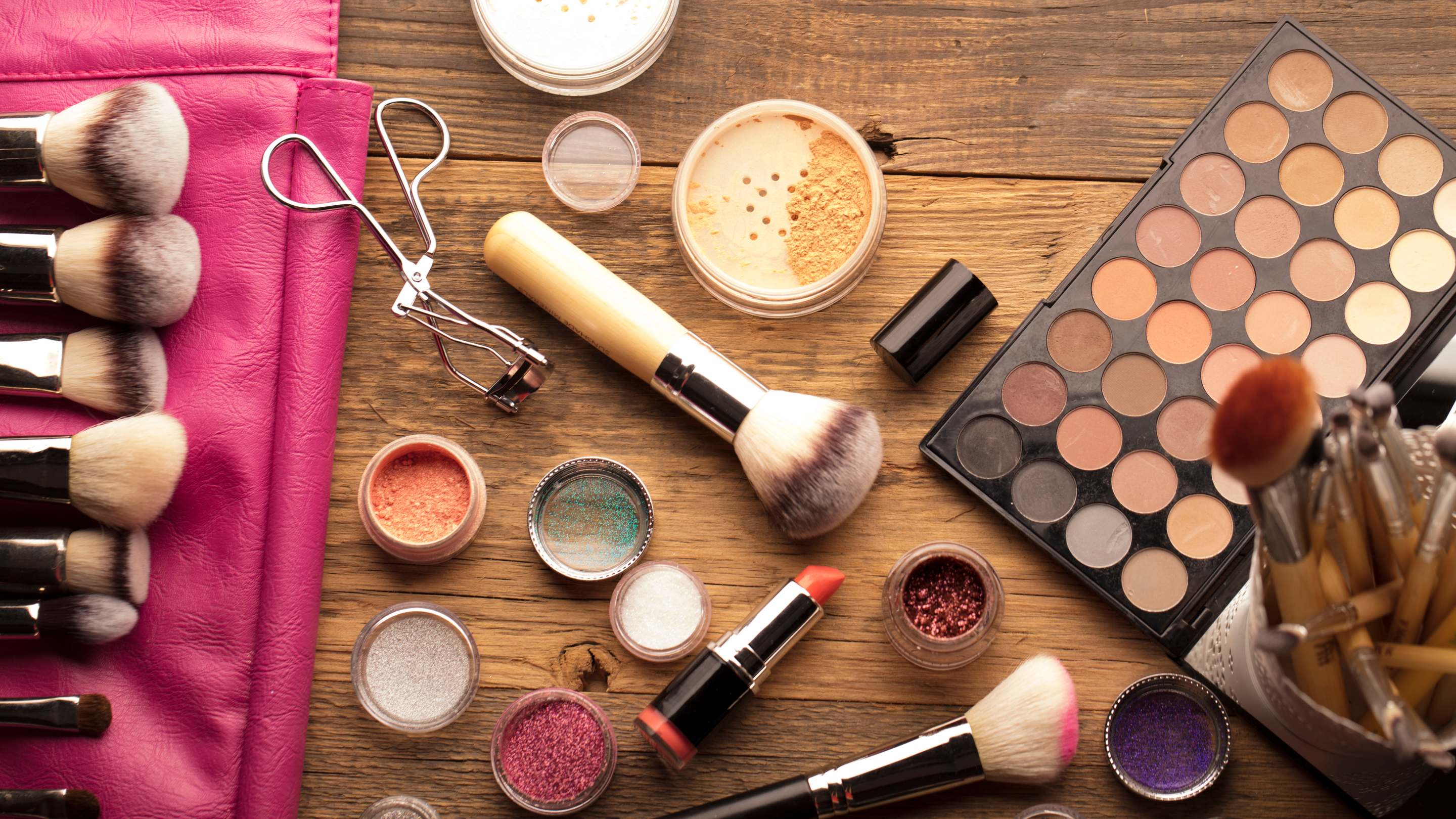 Why You Need a Bridal Makeup Kit
