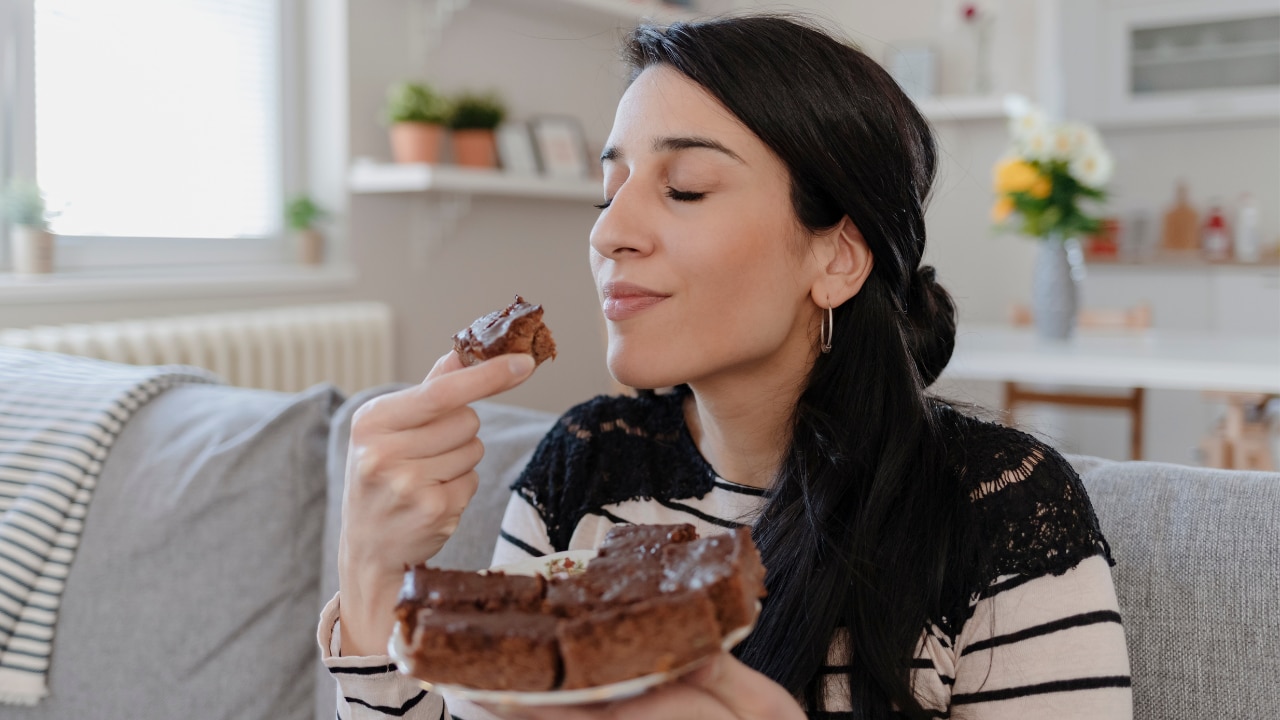 How to Prevent Acne After Eating Sugar (Damage Control)