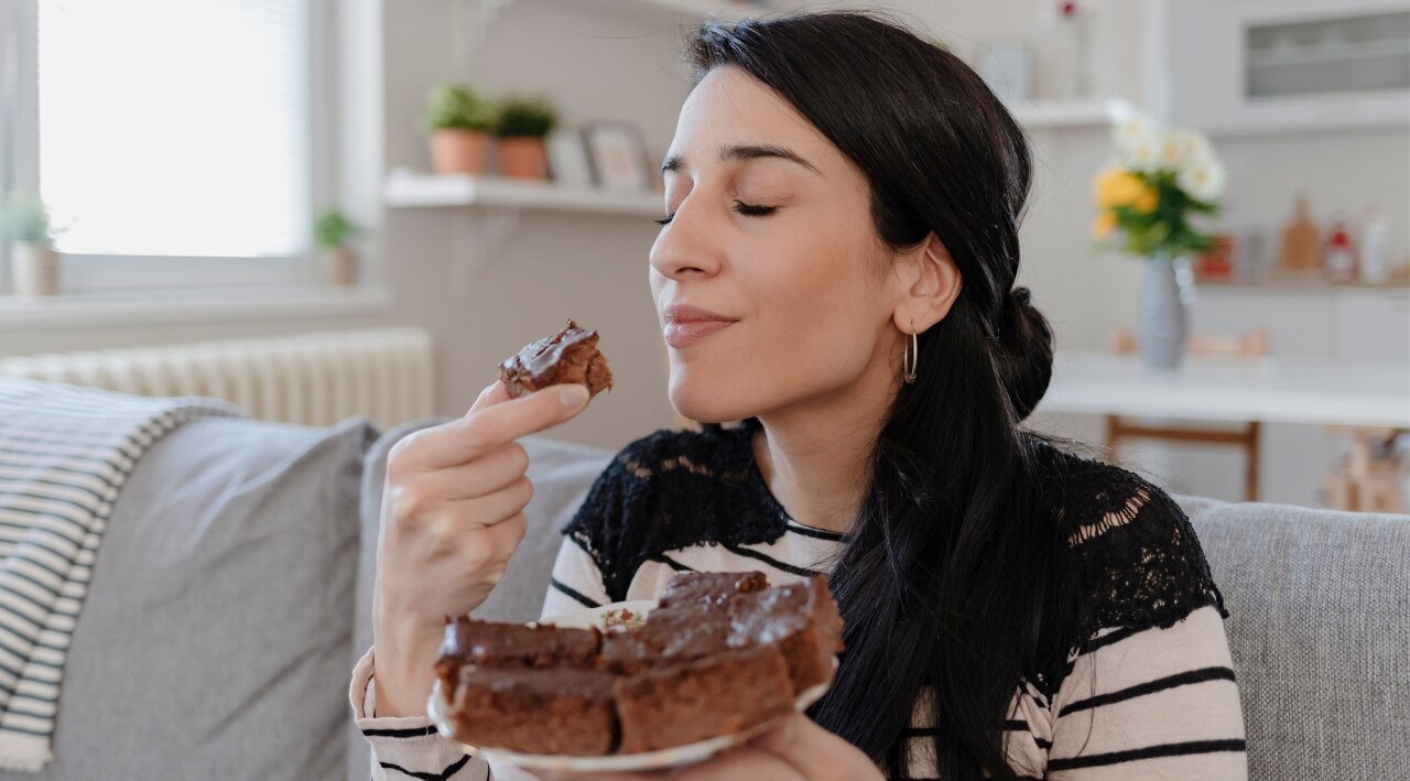 How to Prevent Acne After Eating Sugar (Damage Control)
