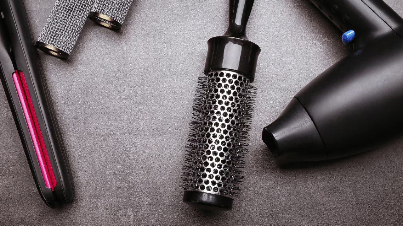 Don’t-overexpose-your-hair-to-heating-tools