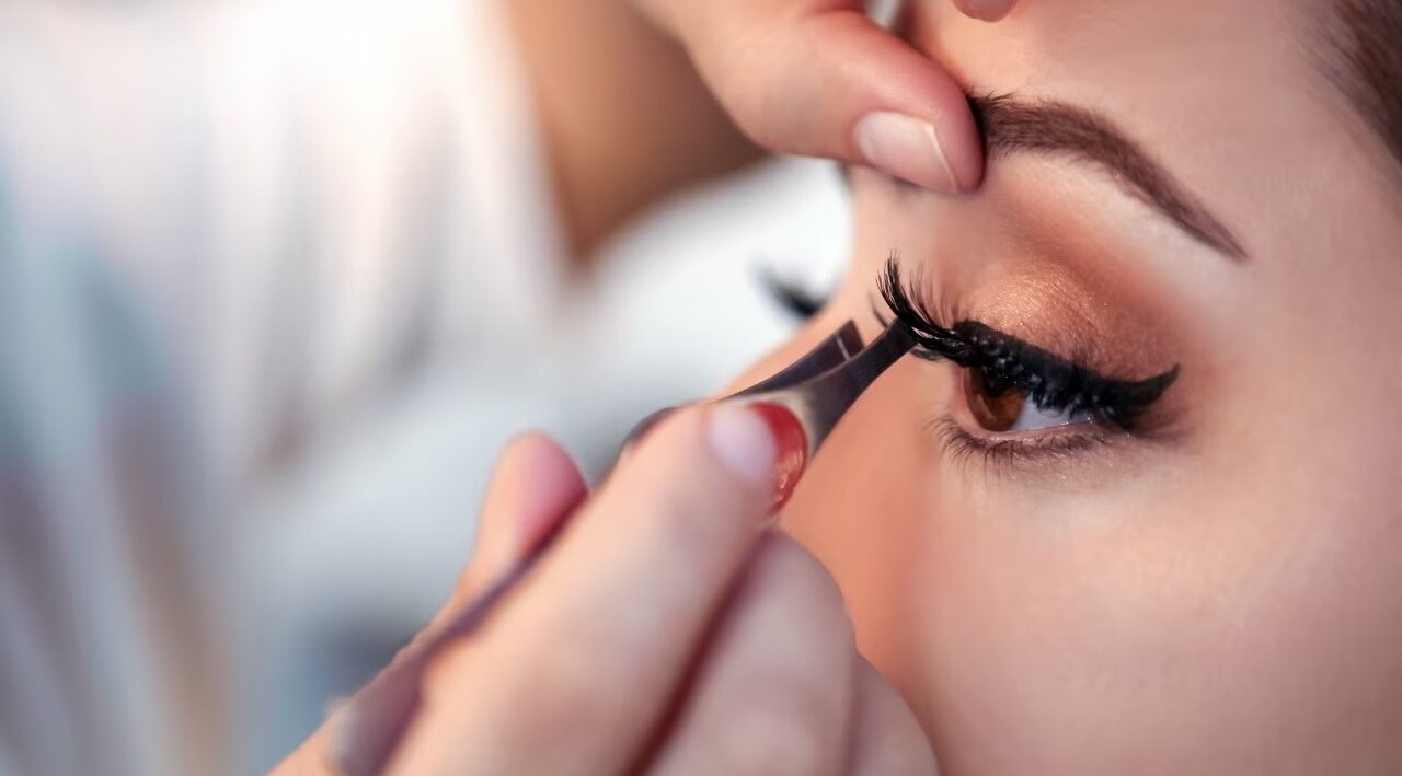 Step 4: Eye Makeup That Won’t Budge