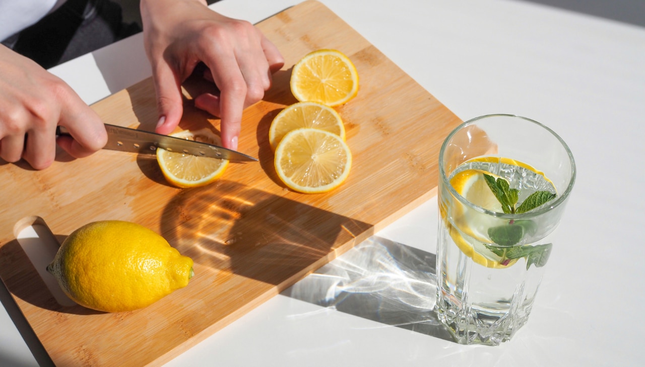 How to Make Detox Water for Weight Loss (Step-by-Step)