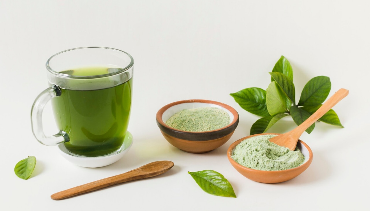 2. Detoxifying Green Tea & Clay Mask
