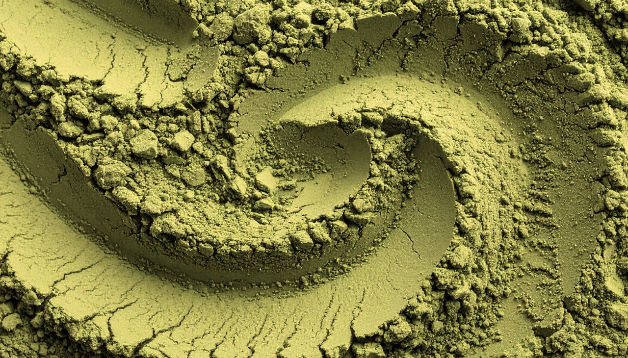 How to Prepare Mehendi for Hair