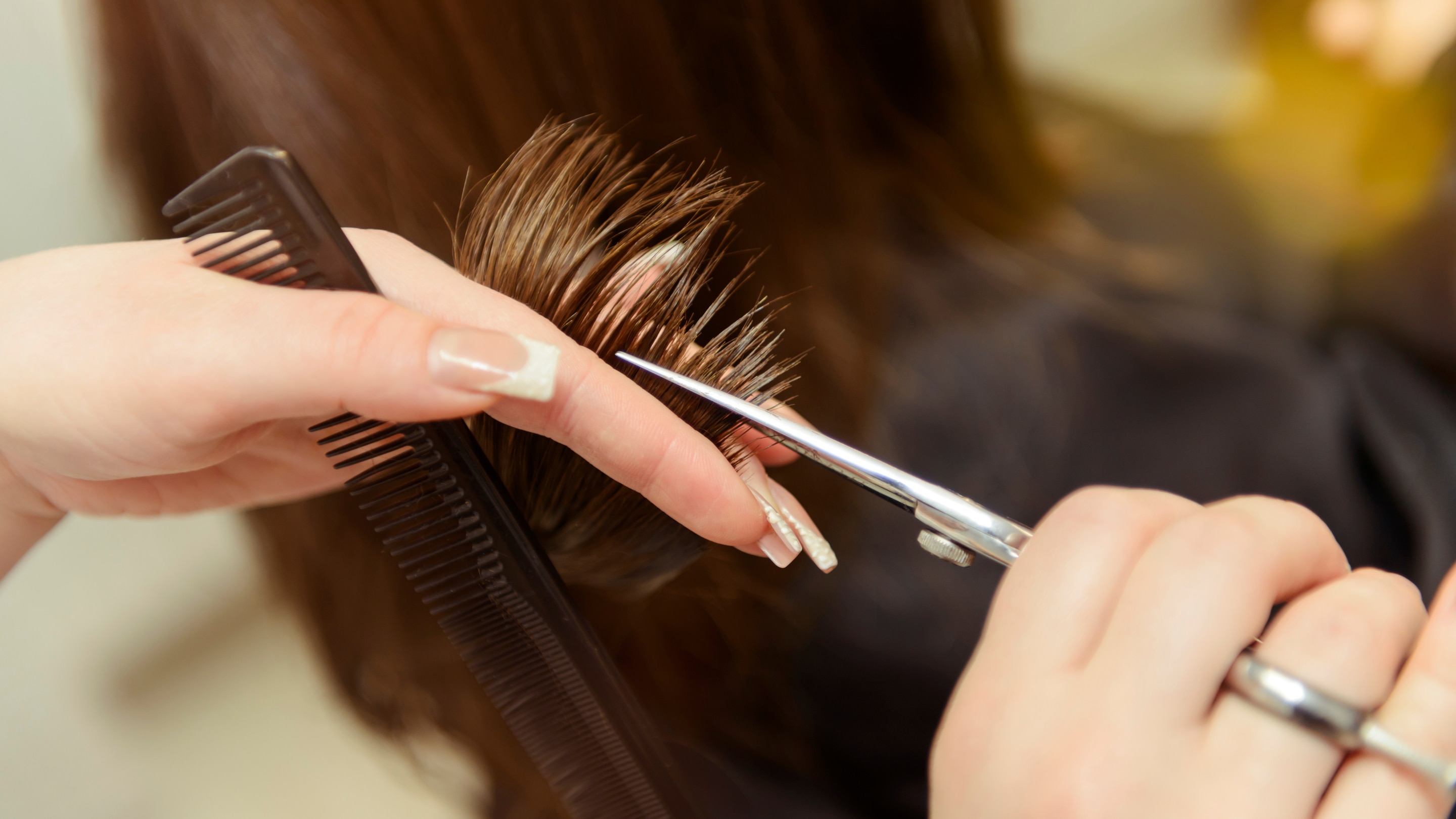 Expert Maintenance Tips for Oval Face Haircuts