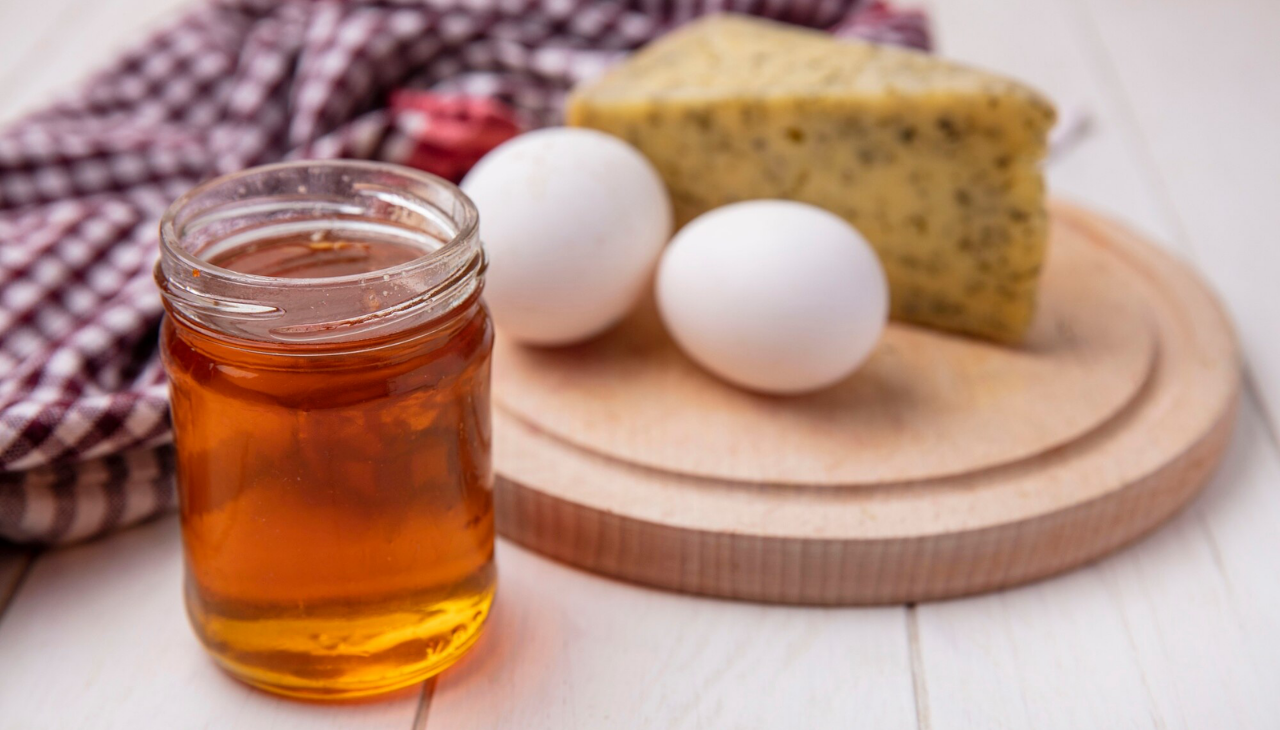 2. Egg Yolk & Honey - The Shine and Moisture Booster