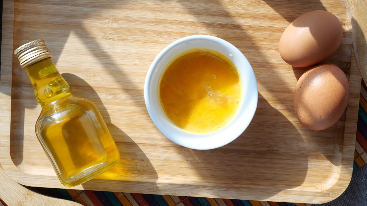 7. Whole Egg, Castor Oil & Biotin Shampoo - The Vitamin Boost Mask