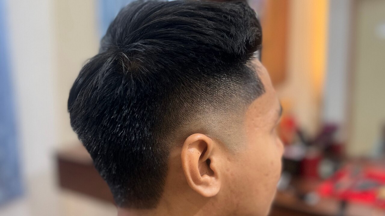 What Is a Modern Mullet Haircut?