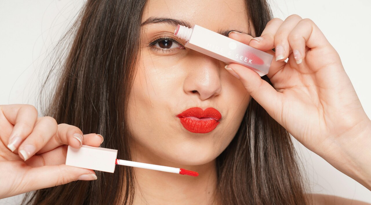 Expert Tips to Make Red Lipstick Last Longer