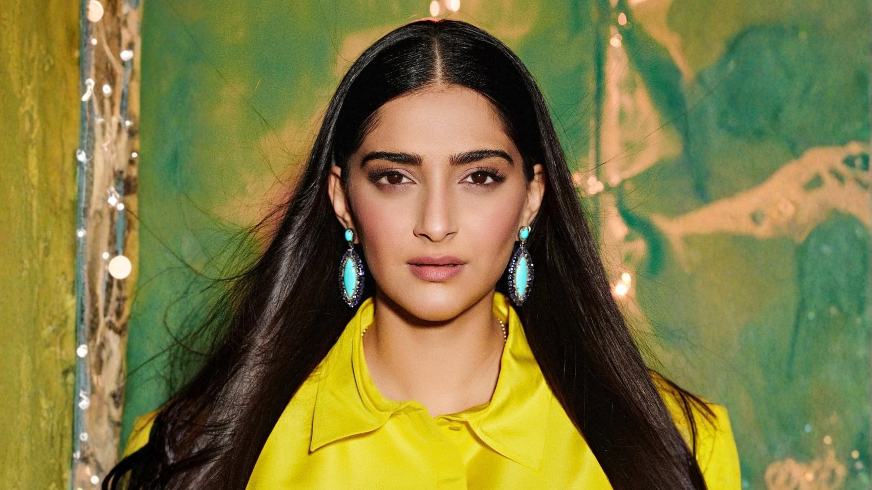 Sleek Middle-Parted Straight Hair