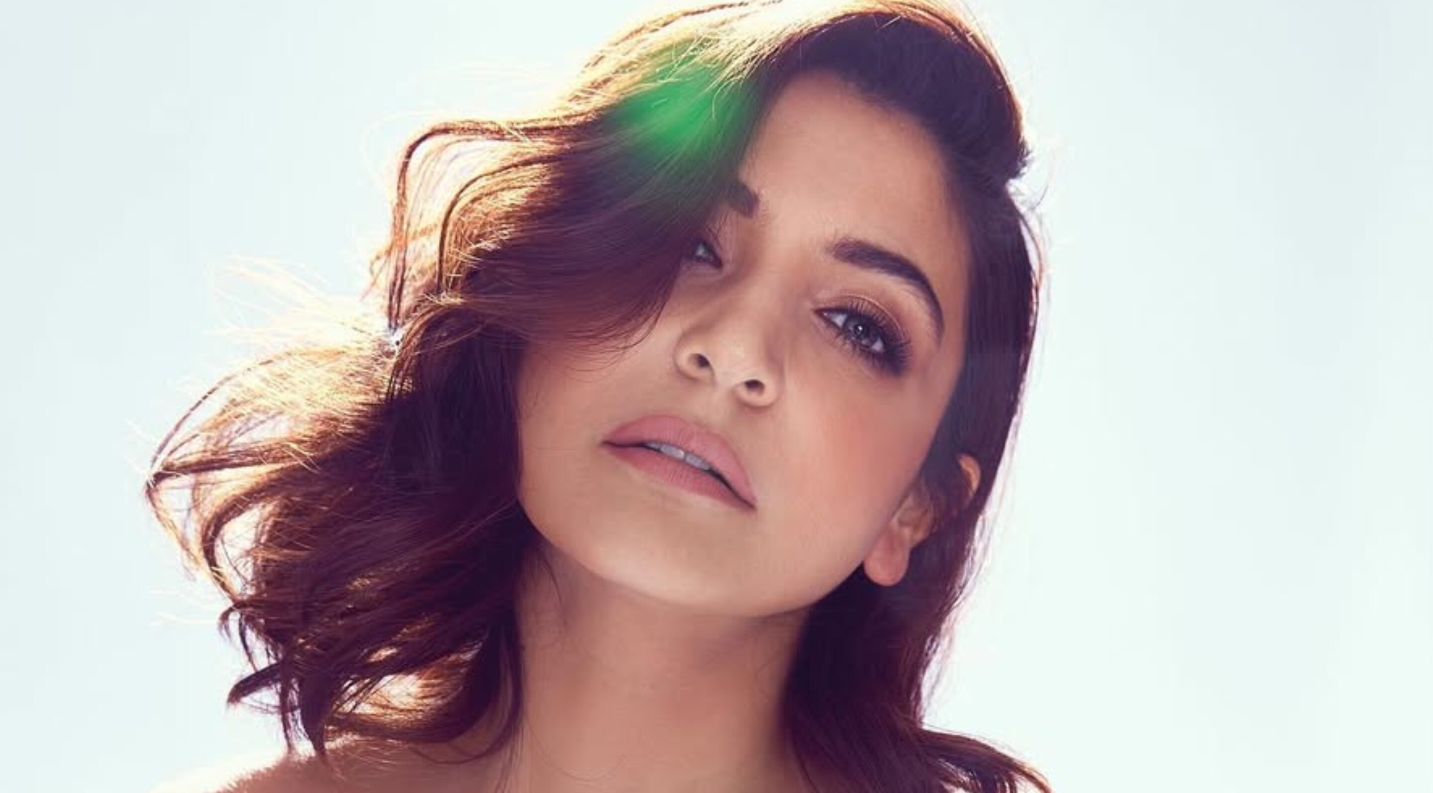 Voluminous Curls with Side Part