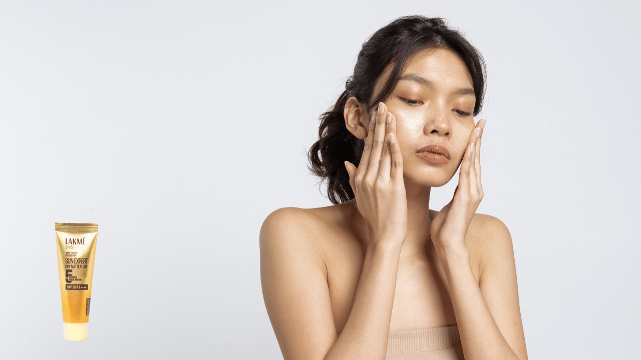 Step 5: SPF it up with the Lakmē Sunscreen