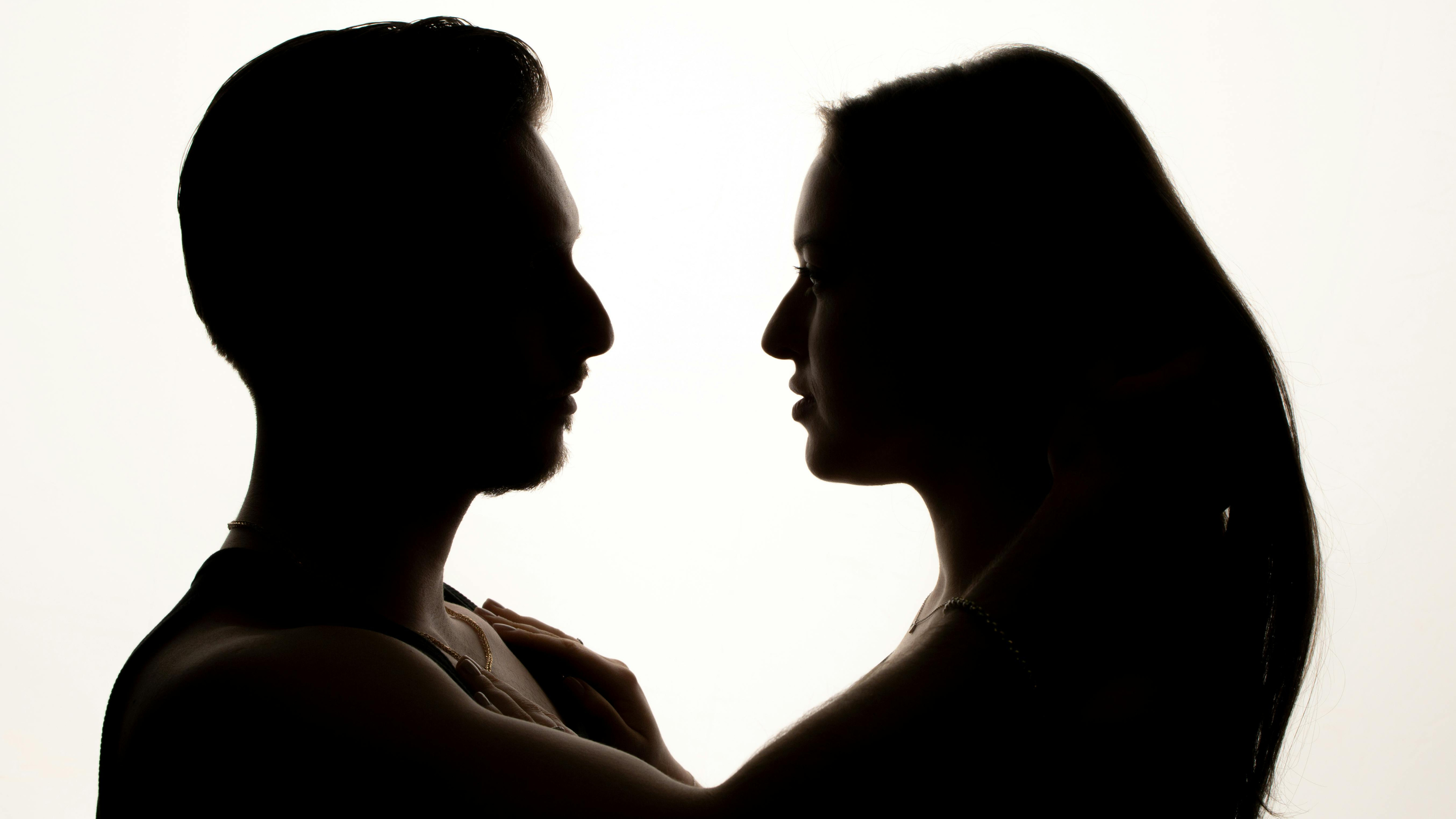 How to Kiss for the First Time: Step-by-Step Guide-