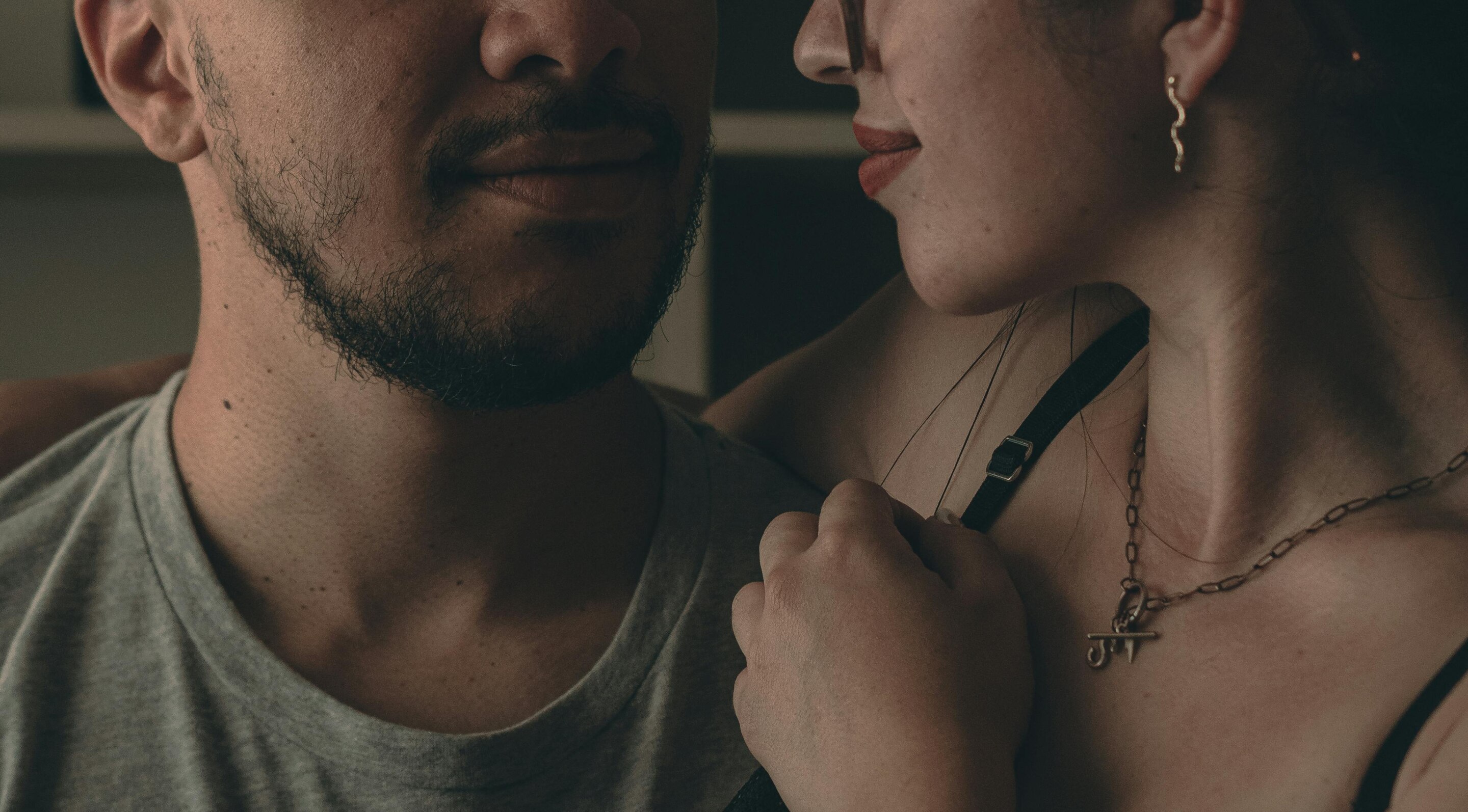 What NOT to Do During Your First Kiss-