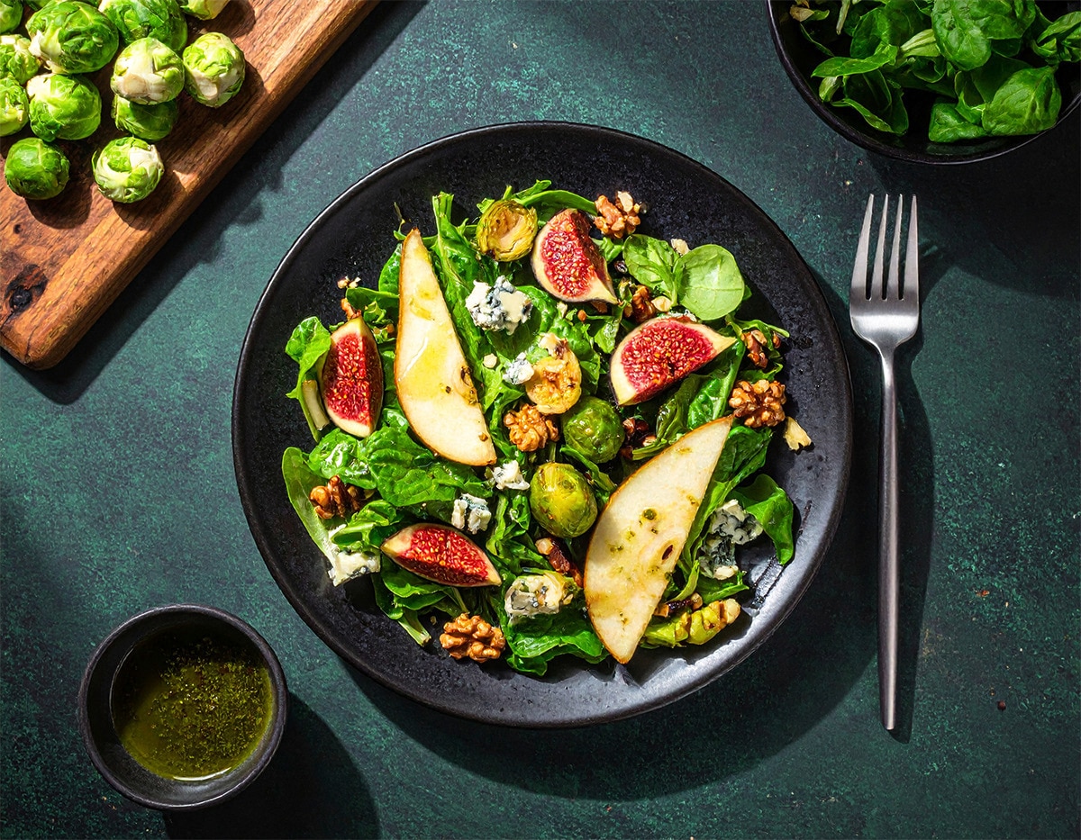 Herbstsalat mit Feigen und Rosenkohl - Heißluftfritteuse