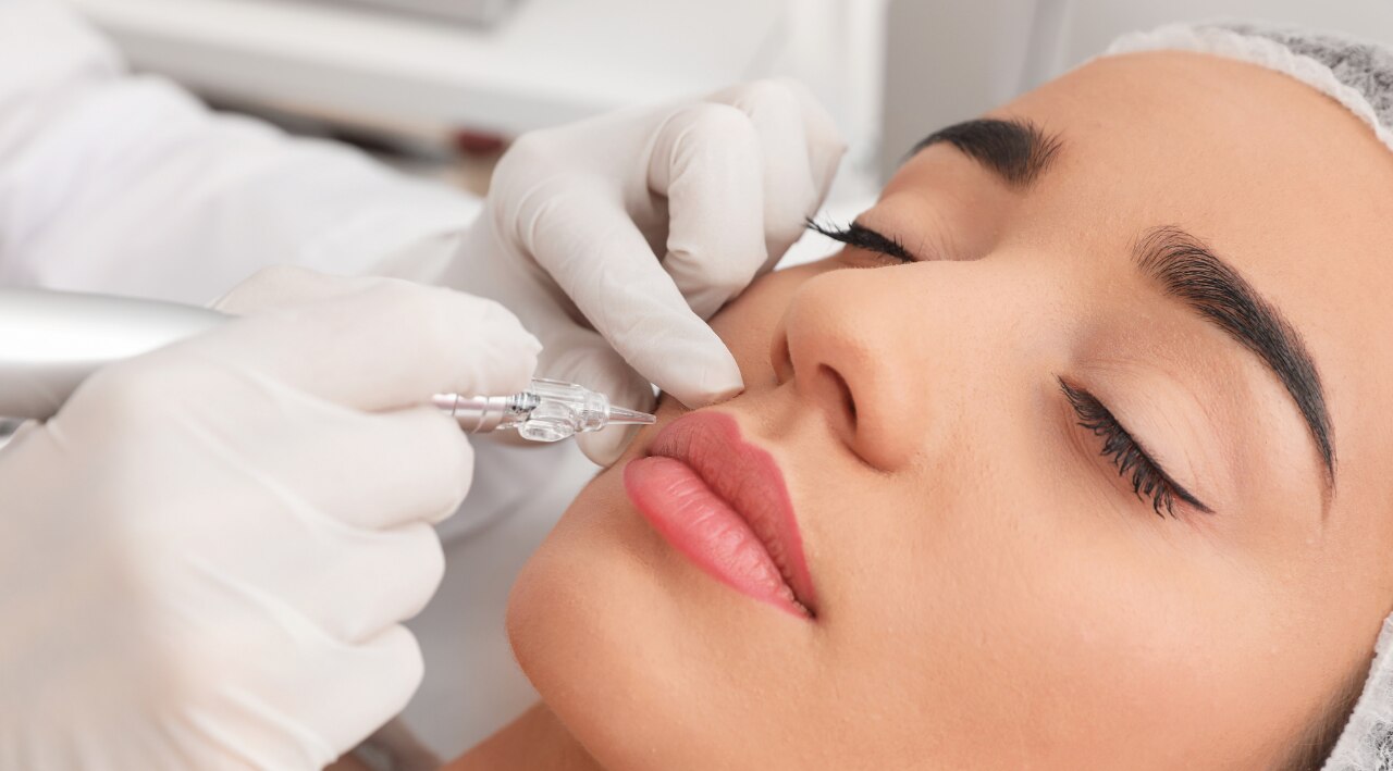 Lip Blushing vs Lip Tattoo: What’s the Difference?