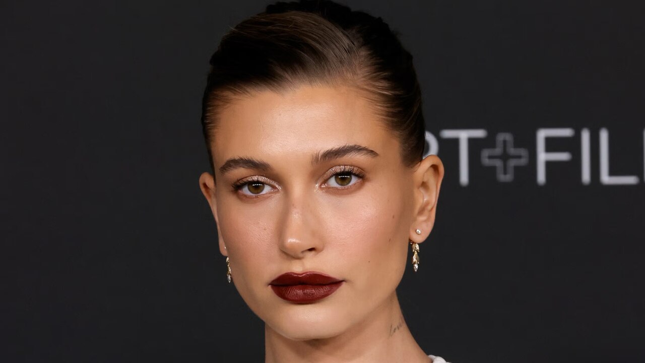 Look 2: Burgundy Lips + Soft Lashes-