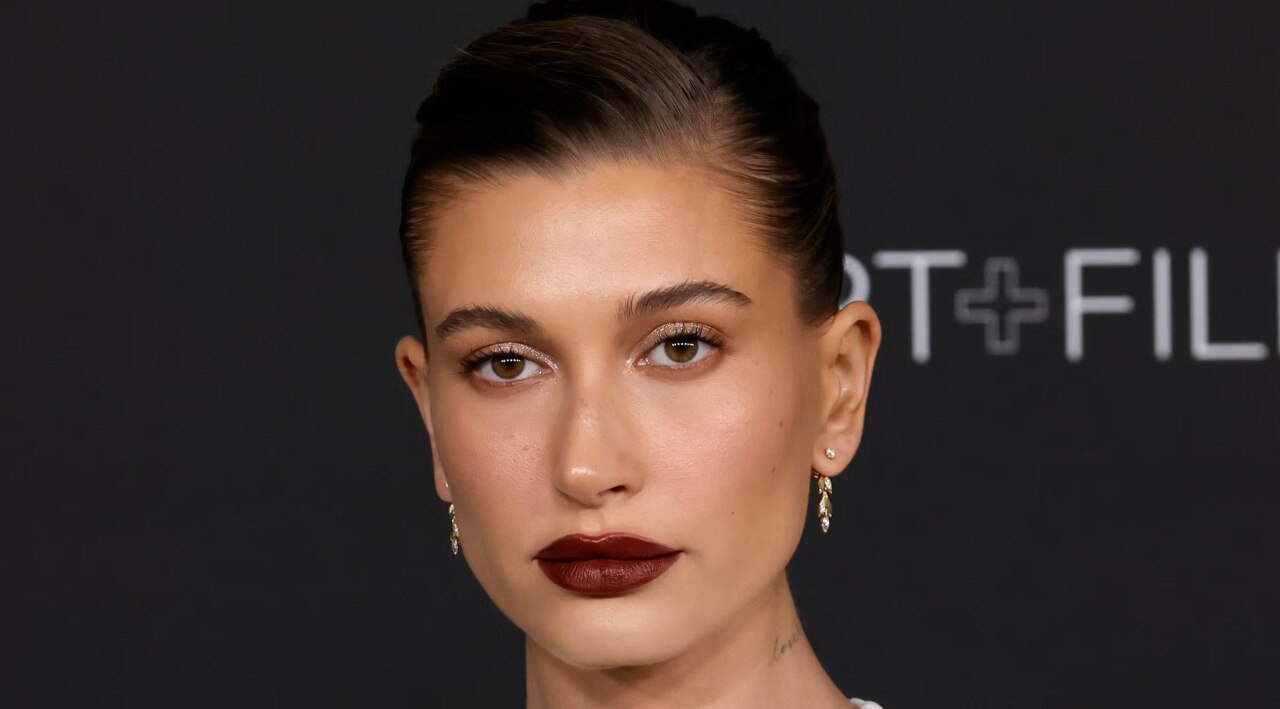 Look 2: Burgundy Lips + Soft Lashes-