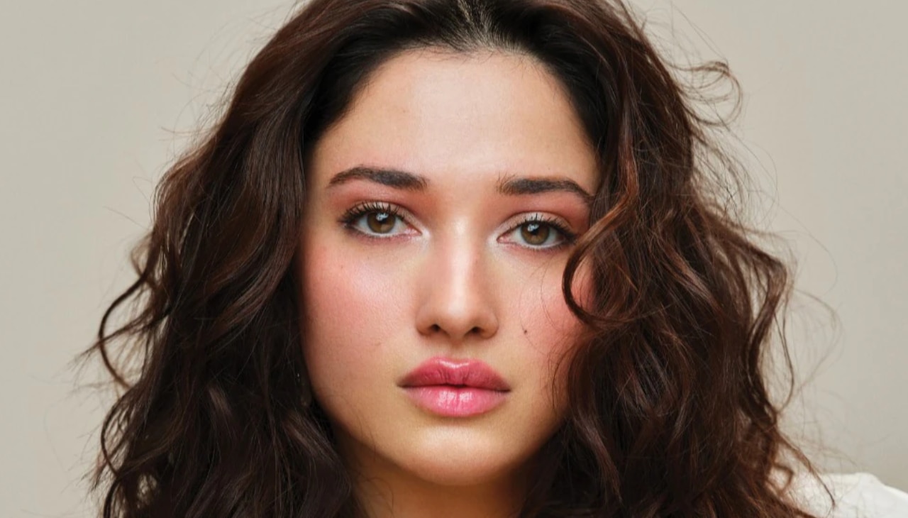 Look 3: Gold Inner-Corner Pop-