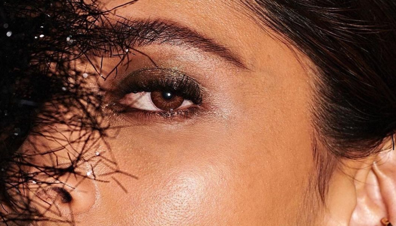 Look 3: Simple Shimmer Wash-