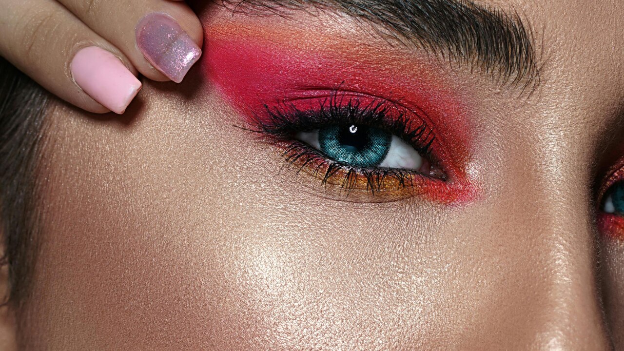 Trending Christmas Eyeshadow Ideas-