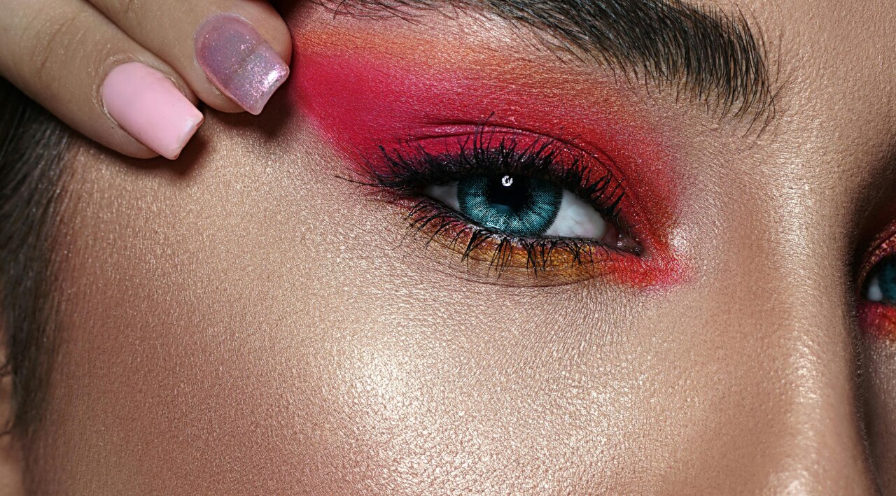 Trending Christmas Eyeshadow Ideas-