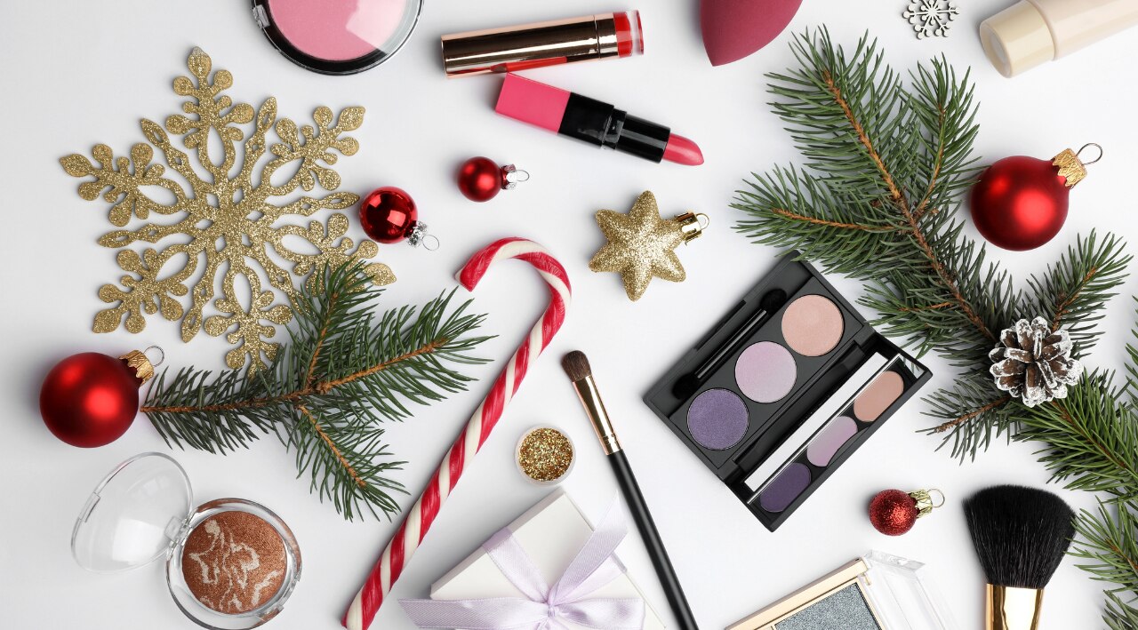 What Makes Christmas Makeup Unique?-