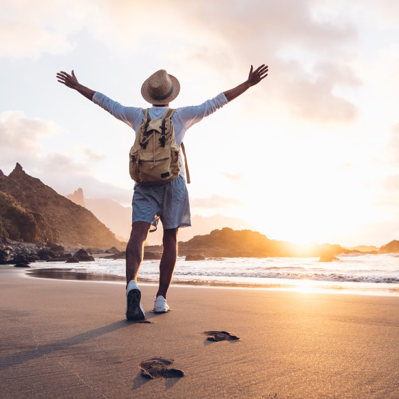 Man enjoying a hike with no sign of sweat or odor
