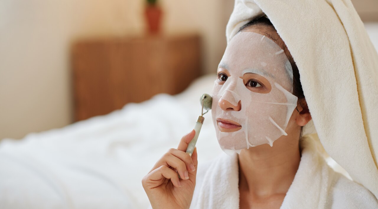 Step 6: Hydrating Mask (1–2 times a week)