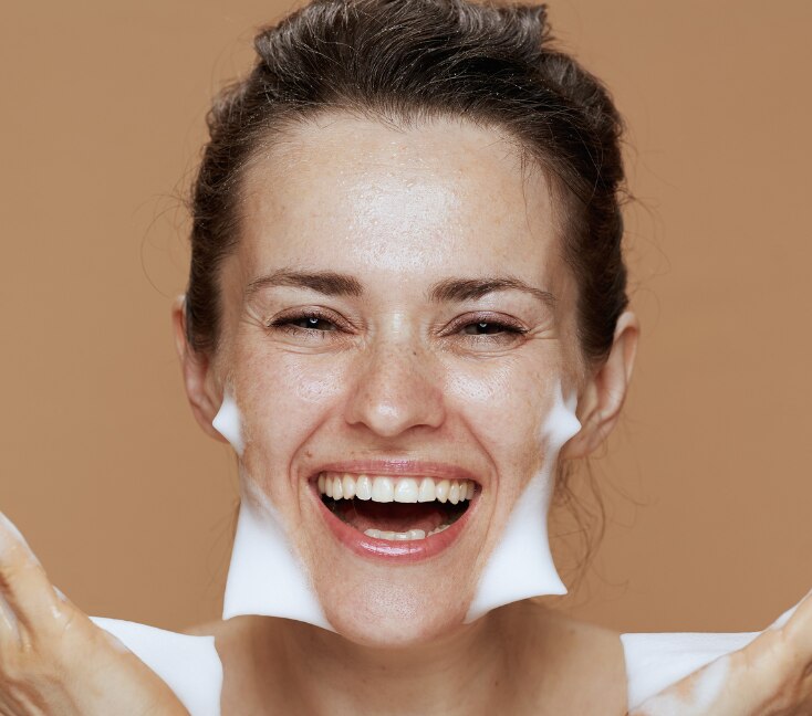 Image of The Ultimate Guide to Choosing the Right Cleanser for Oily and Dry Skin