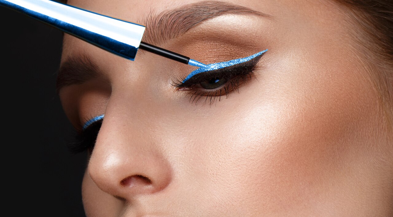 6. Jewel-Toned Liner-