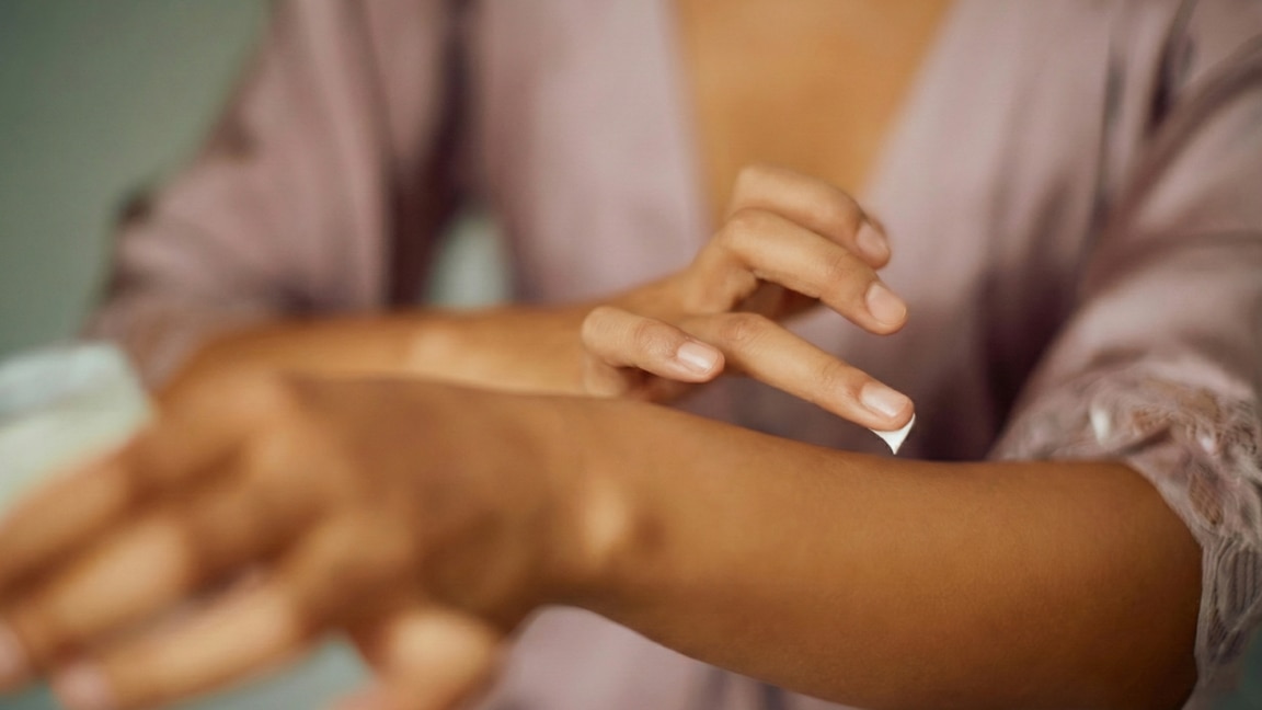 linking article: Best moisturizers for combination skin: Benefits, Types and Expert Picks