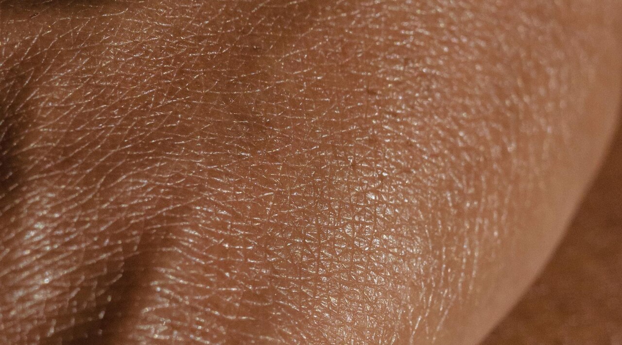 Oil Regulation and Pore Refinement: