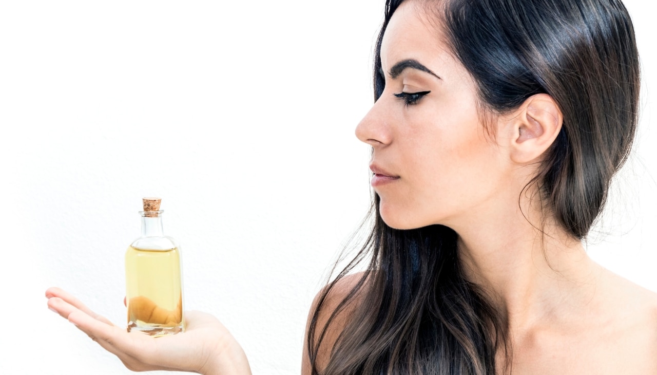 Tea Tree Oil Uses for Hair: A Practical Application Guide