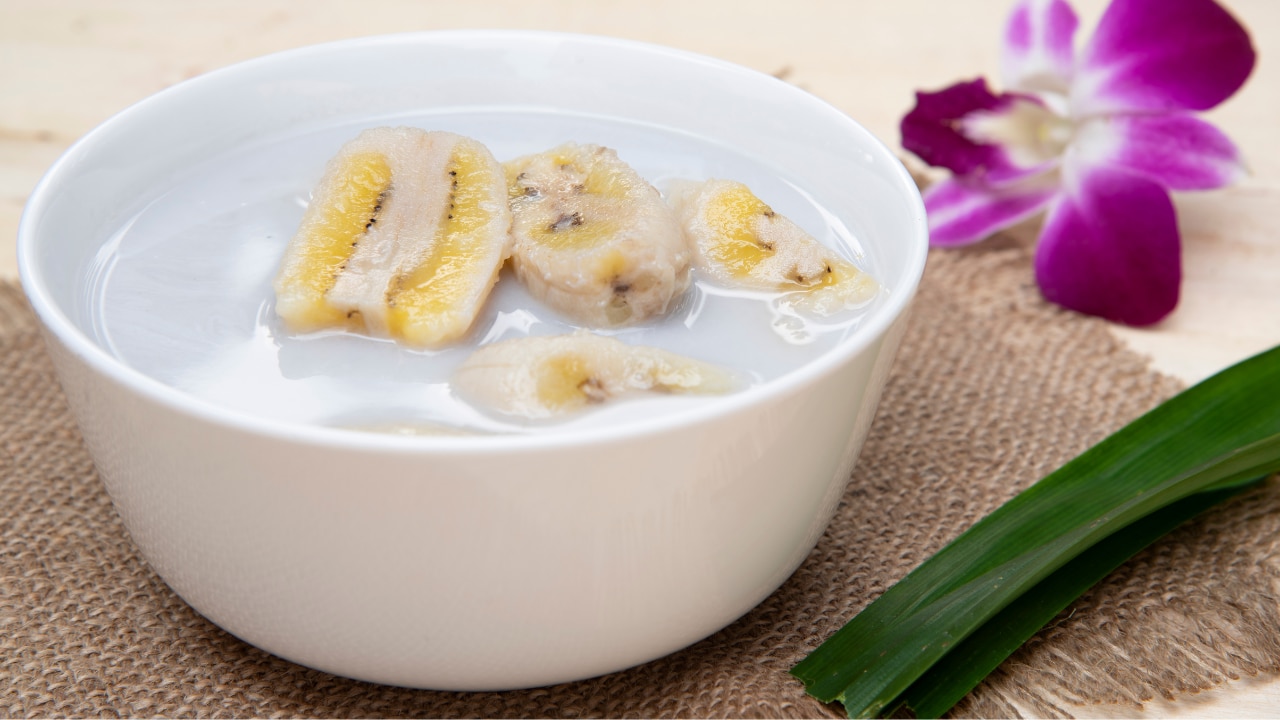 4. Banana + Yoghurt + Coconut Oil