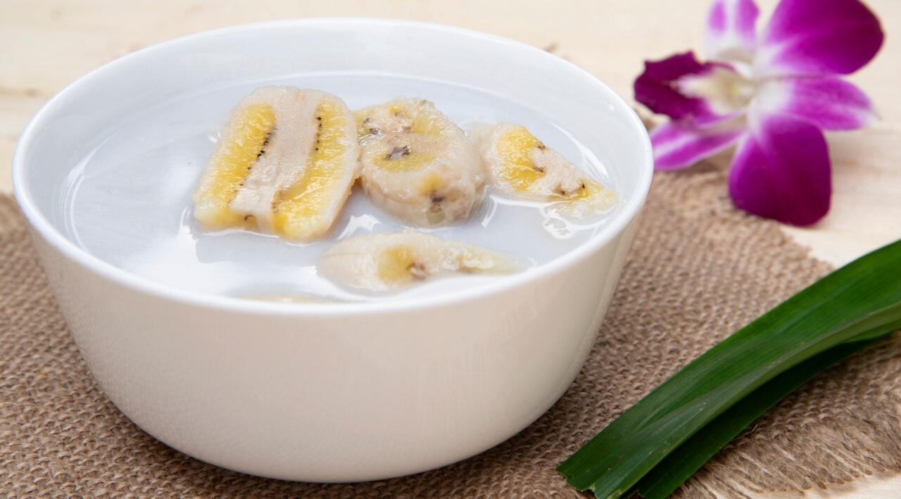 4. Banana + Yoghurt + Coconut Oil