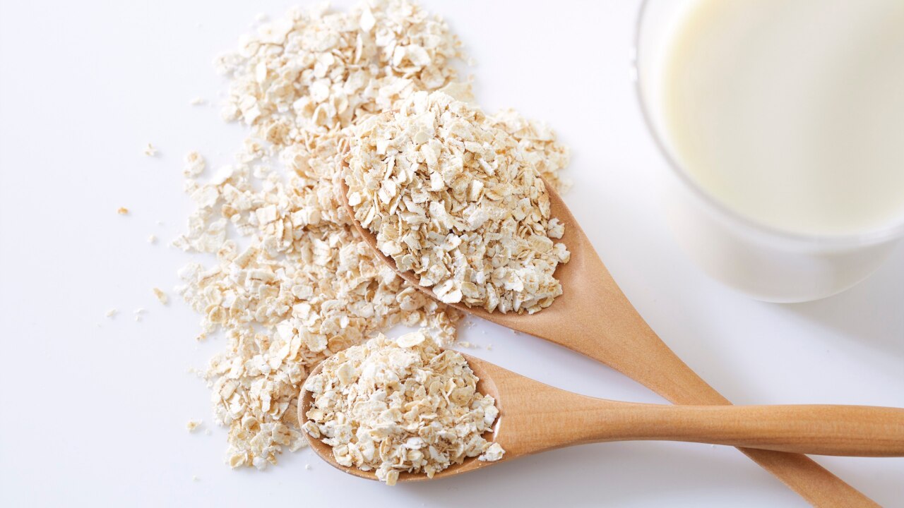 2. Oatmeal + Curd Pack